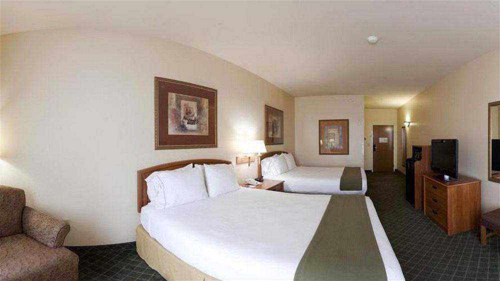 Holiday Inn Express Hotel And Suites Bastrop By Ihg Exterior foto