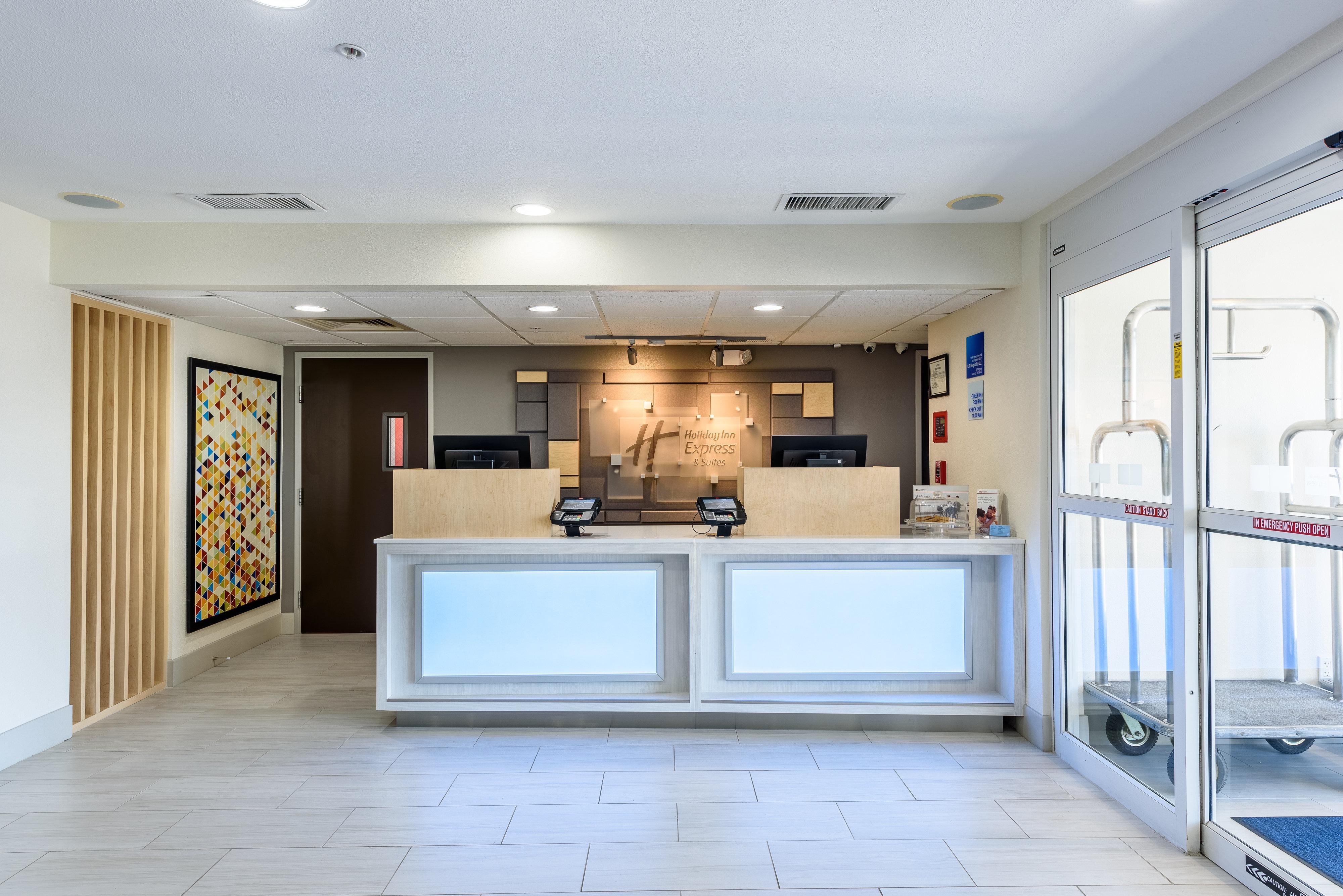 Holiday Inn Express Hotel And Suites Bastrop By Ihg Exterior foto