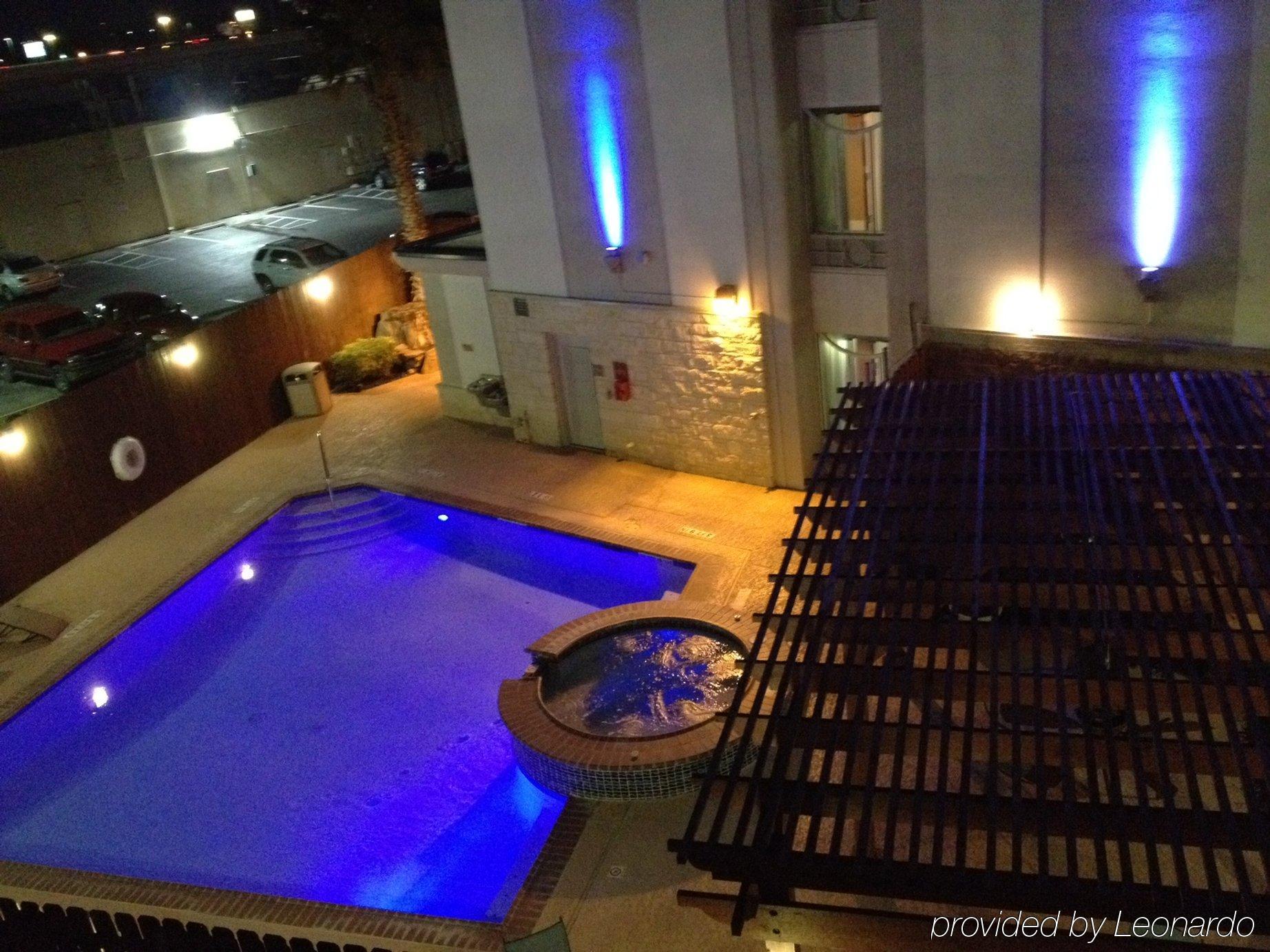 Holiday Inn Express Hotel And Suites Bastrop By Ihg Facilidades foto